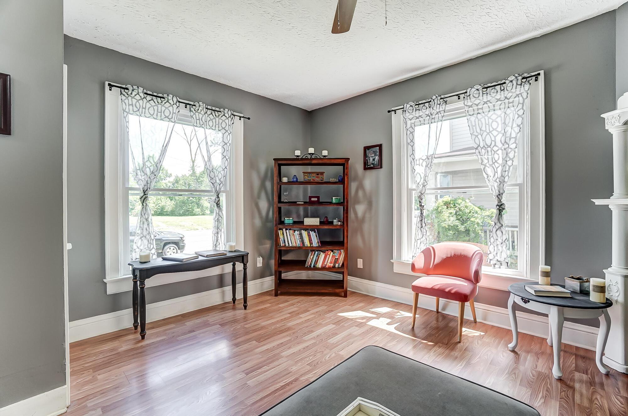 127 E Grand Avenue