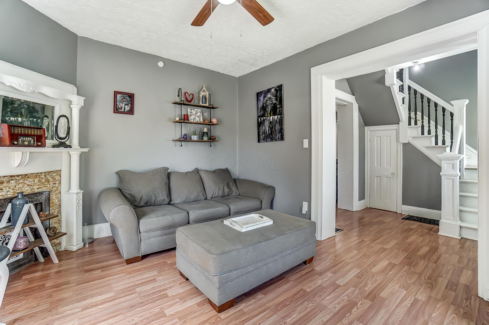 127 E Grand Avenue