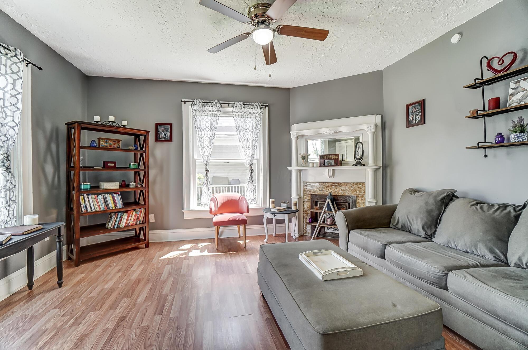 127 E Grand Avenue
