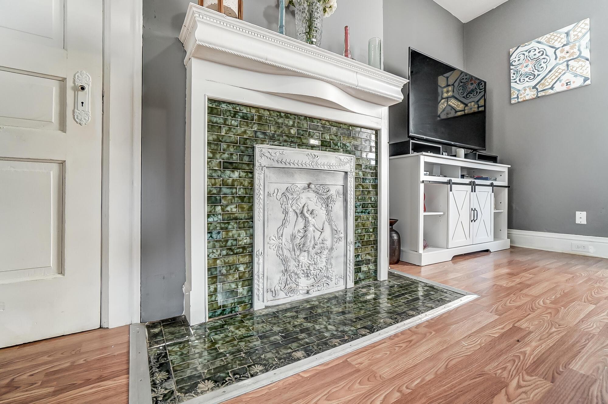 127 E Grand Avenue