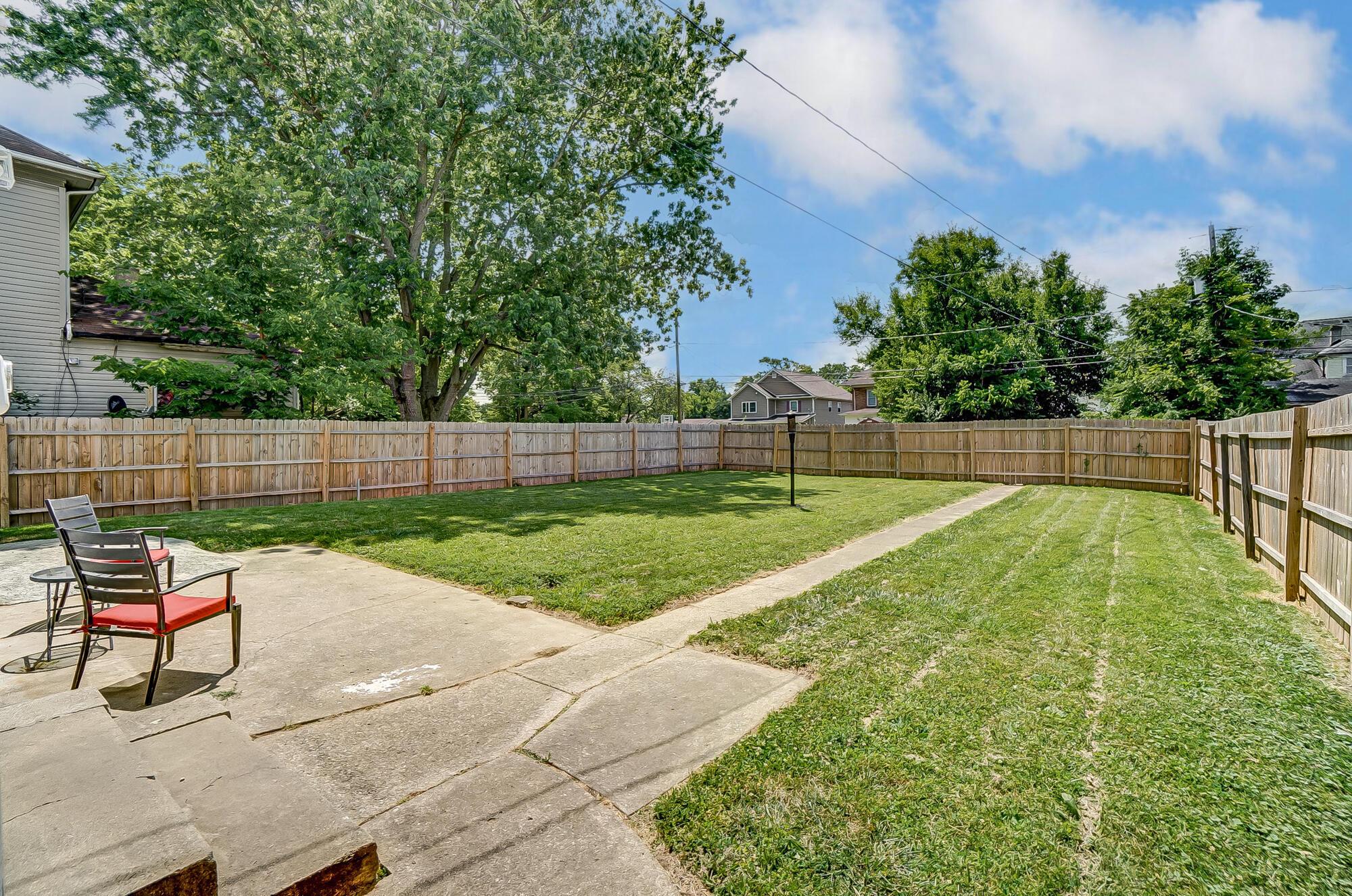 127 E Grand Avenue