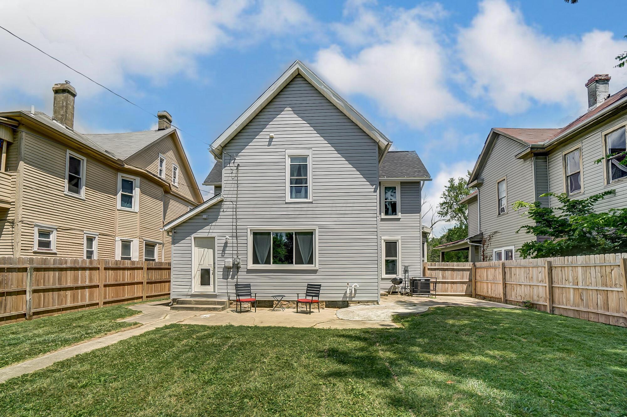 127 E Grand Avenue