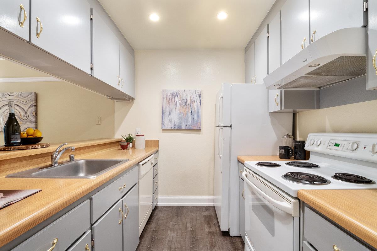 8238 Shelter Creek Lane