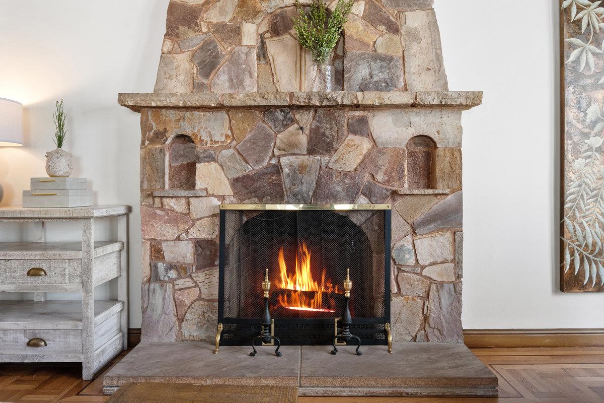 411 Taylor Boulevard