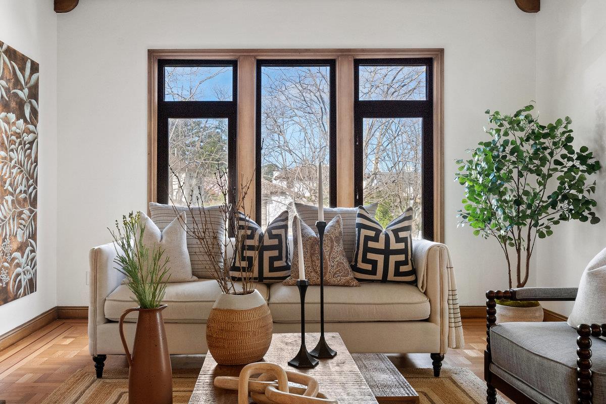 411 Taylor Boulevard