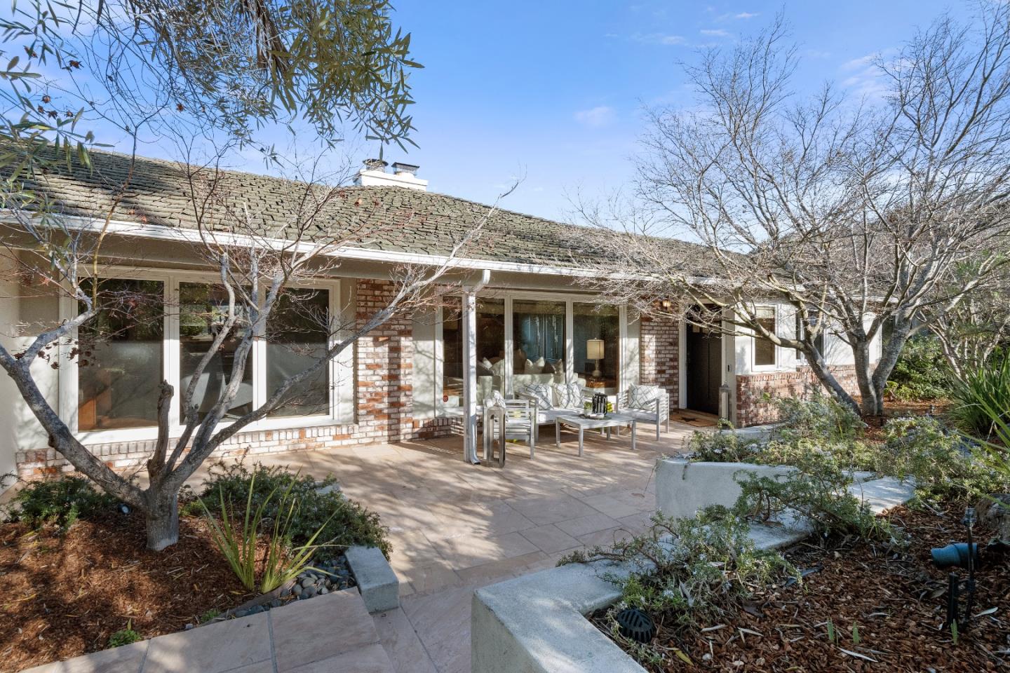 3807 Kingridge Drive