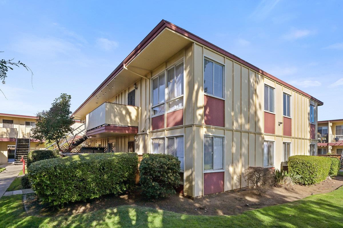 3049 Los Prados Street Unit: 226