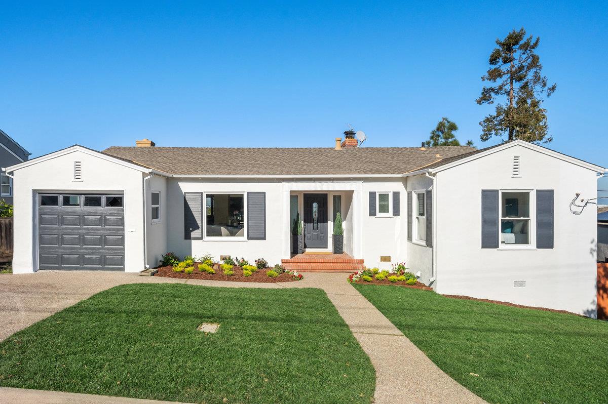 4023 Bayview AVE
