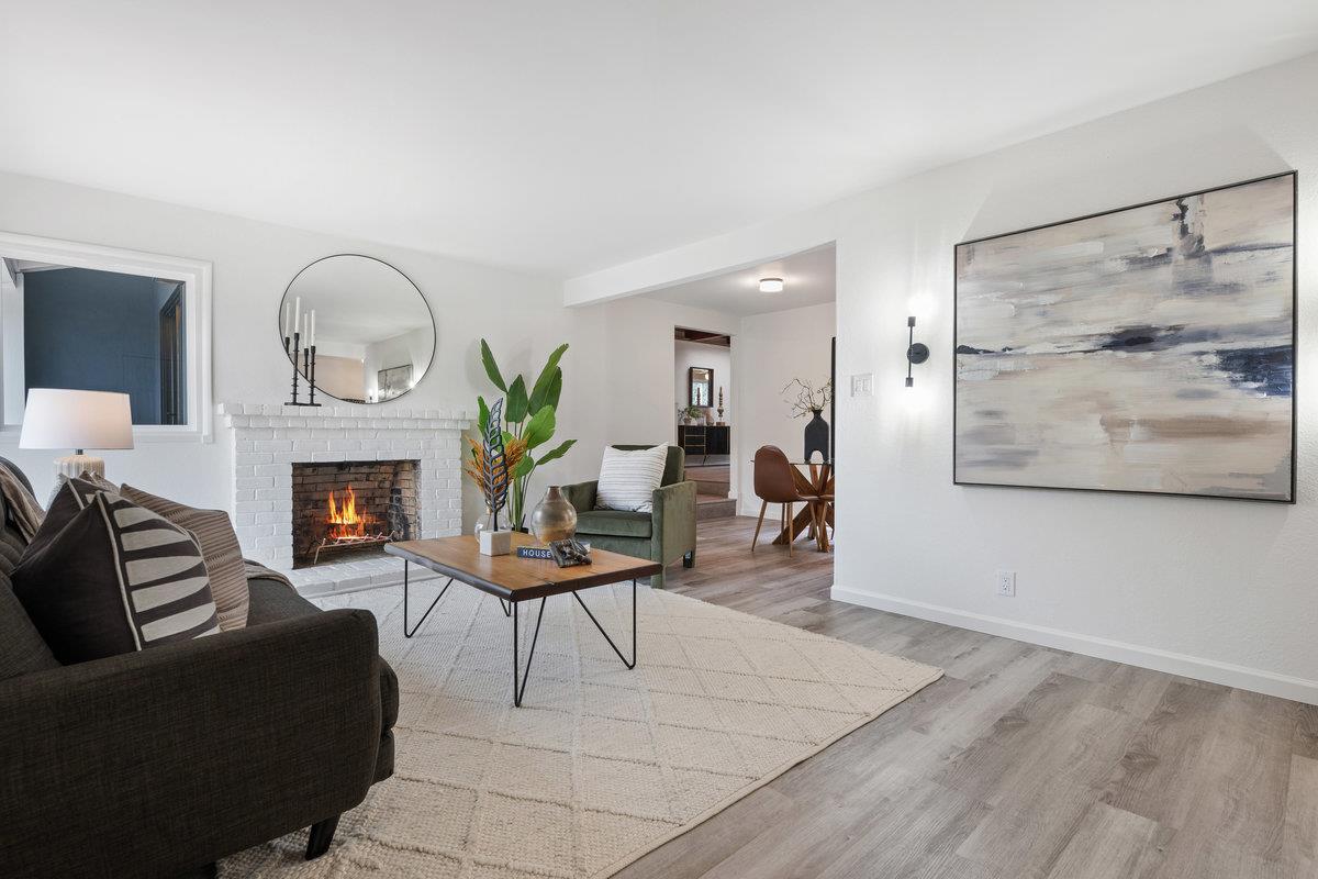 381 Lowell AVE