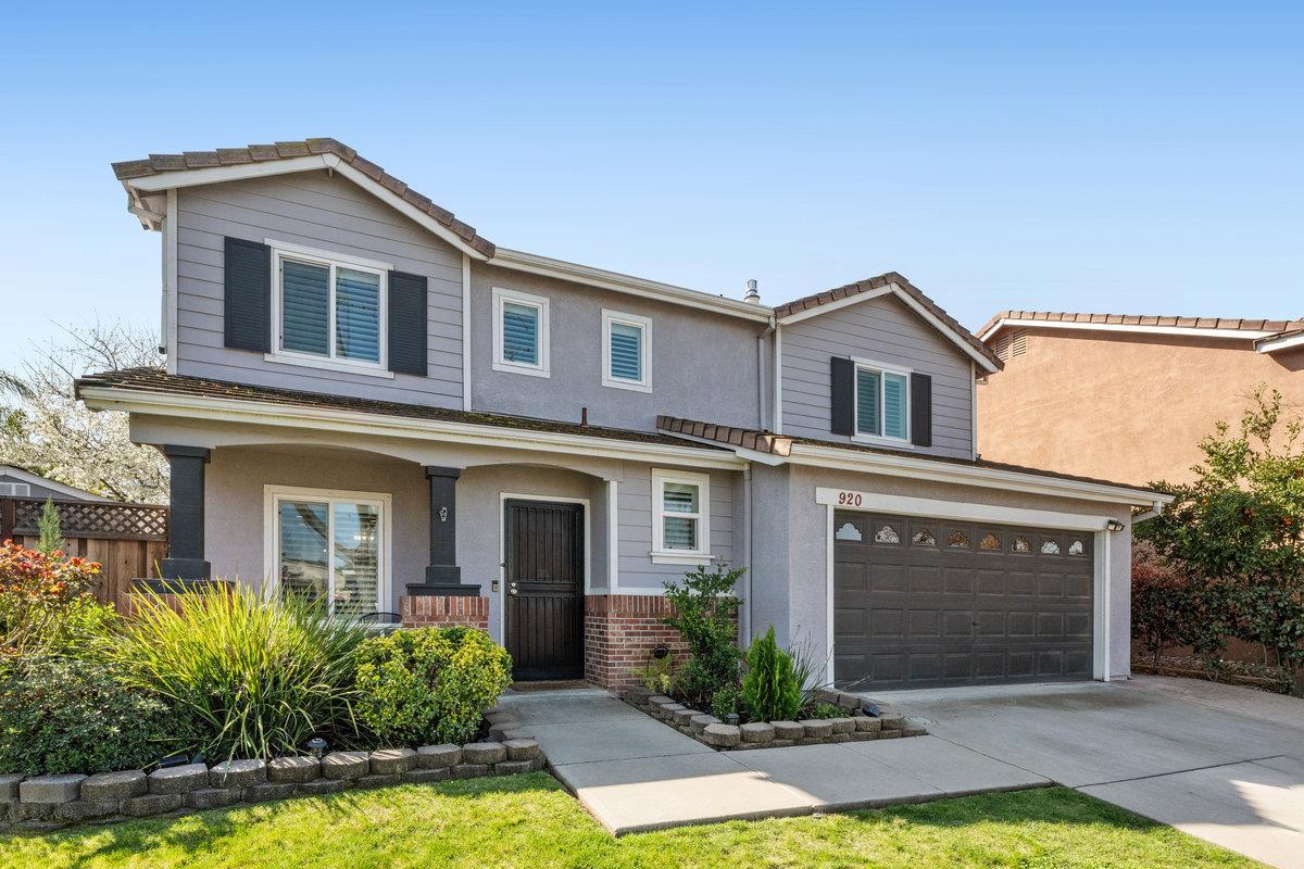 920 Dolores CT