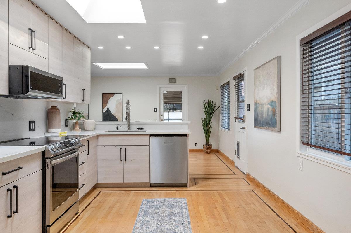 126 Piedmont AVE