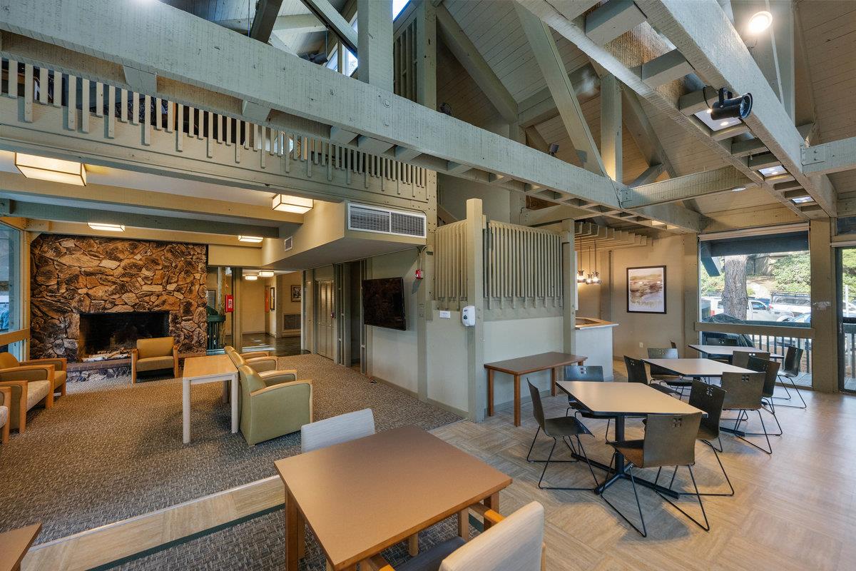 396 Imperial WAY 207