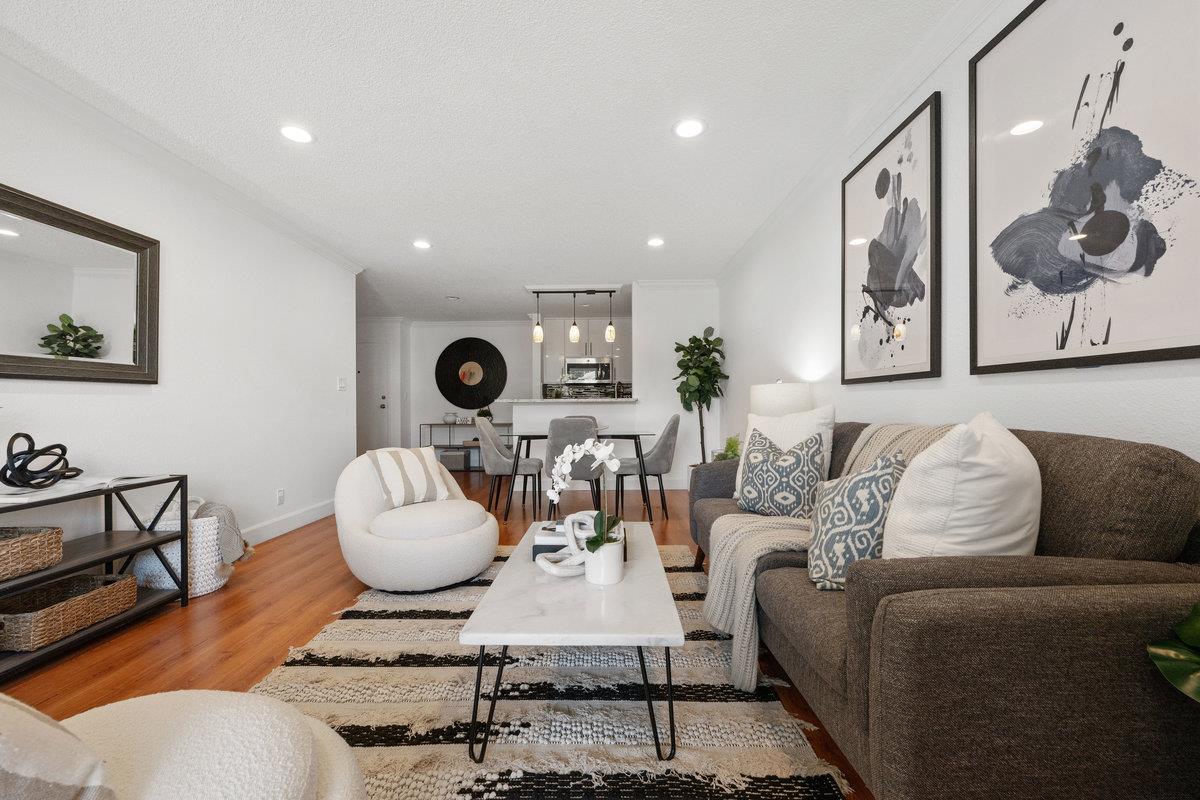 396 Imperial WAY 207