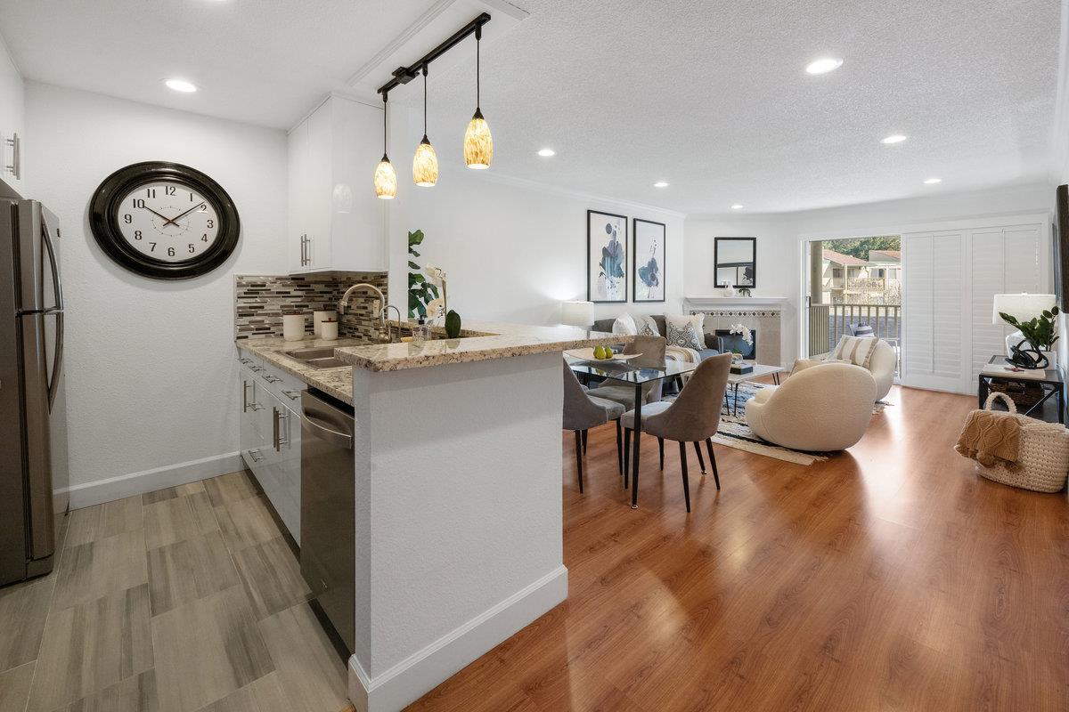 396 Imperial WAY 207