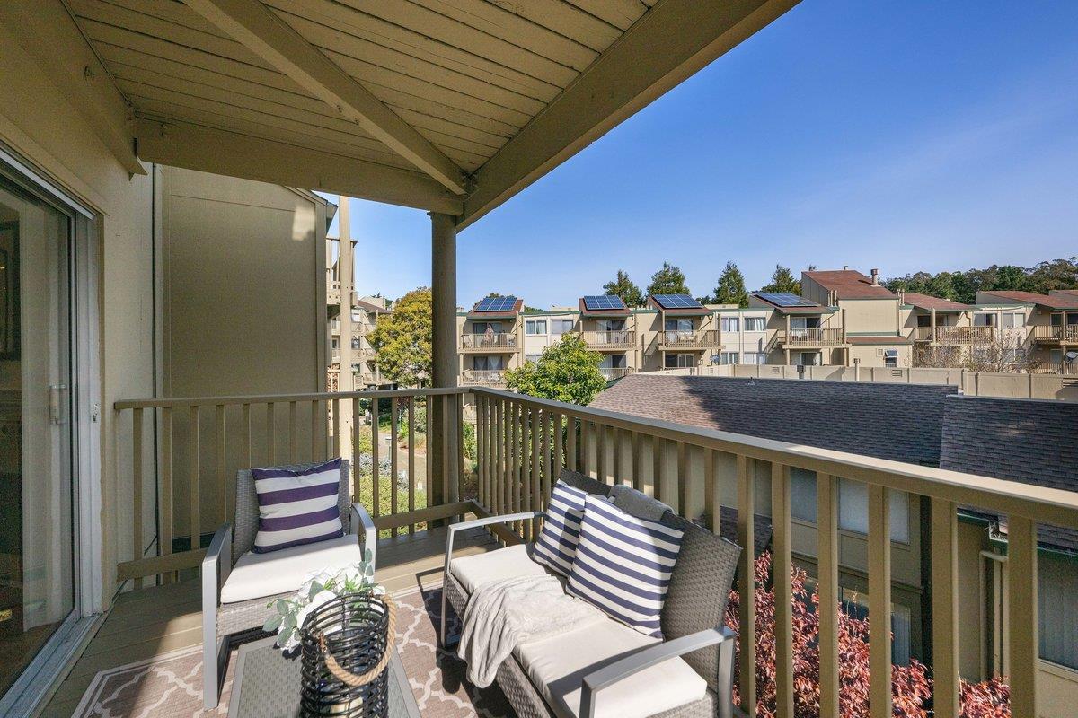 396 Imperial WAY 207