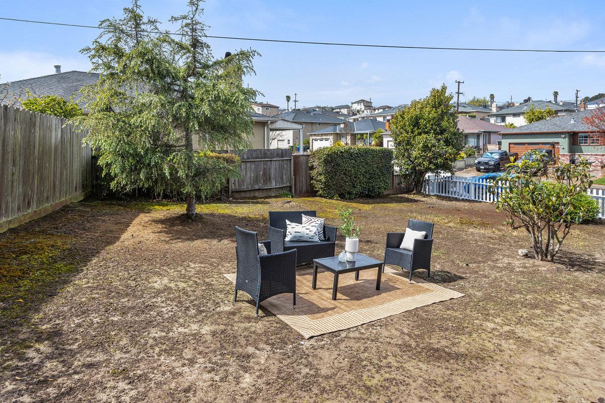 127 Sherwood WAY