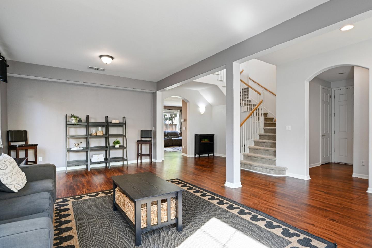 5153 Fern Ridge CIR
