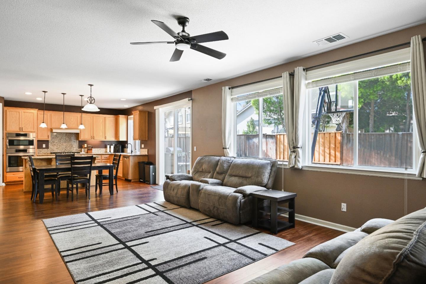 5153 Fern Ridge CIR