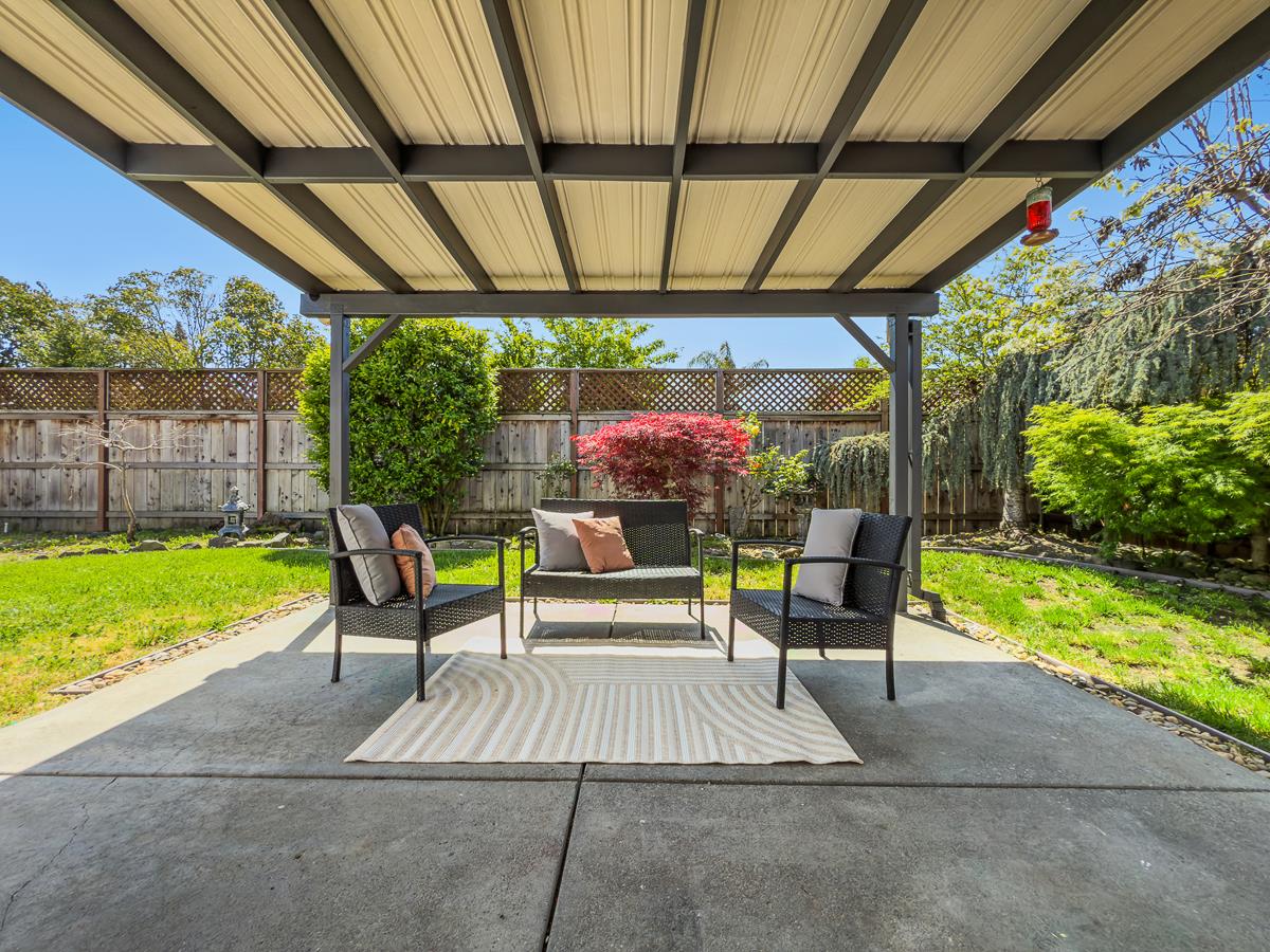 1262 Pacific AVE