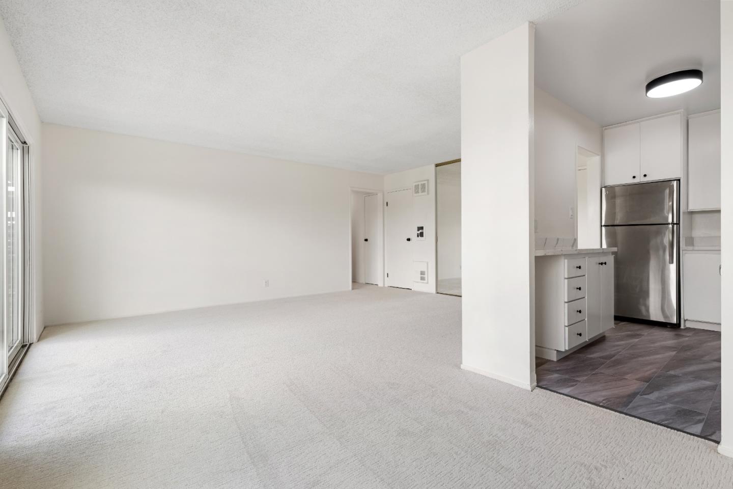 932 Peninsula AVE 409