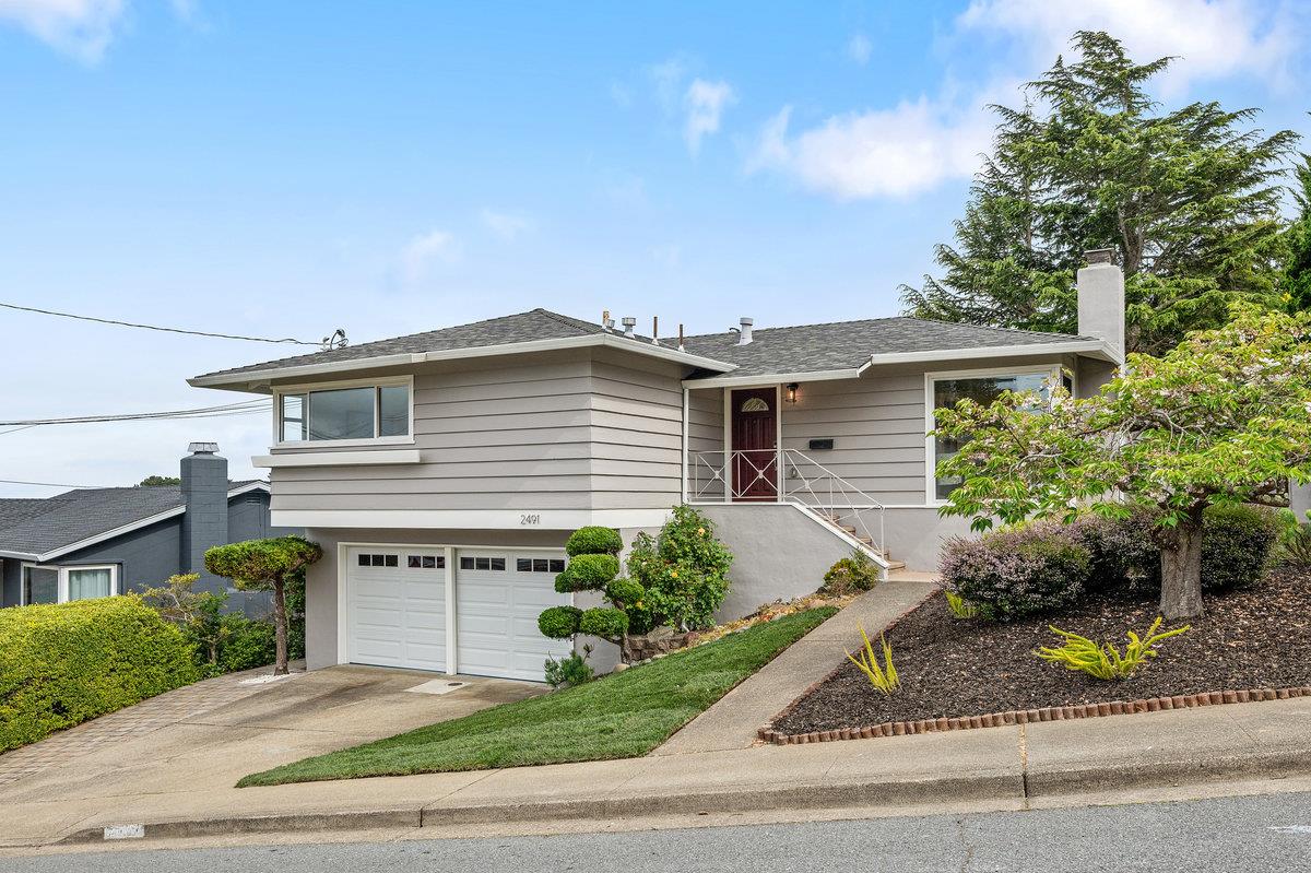 2491 Rosewood DR