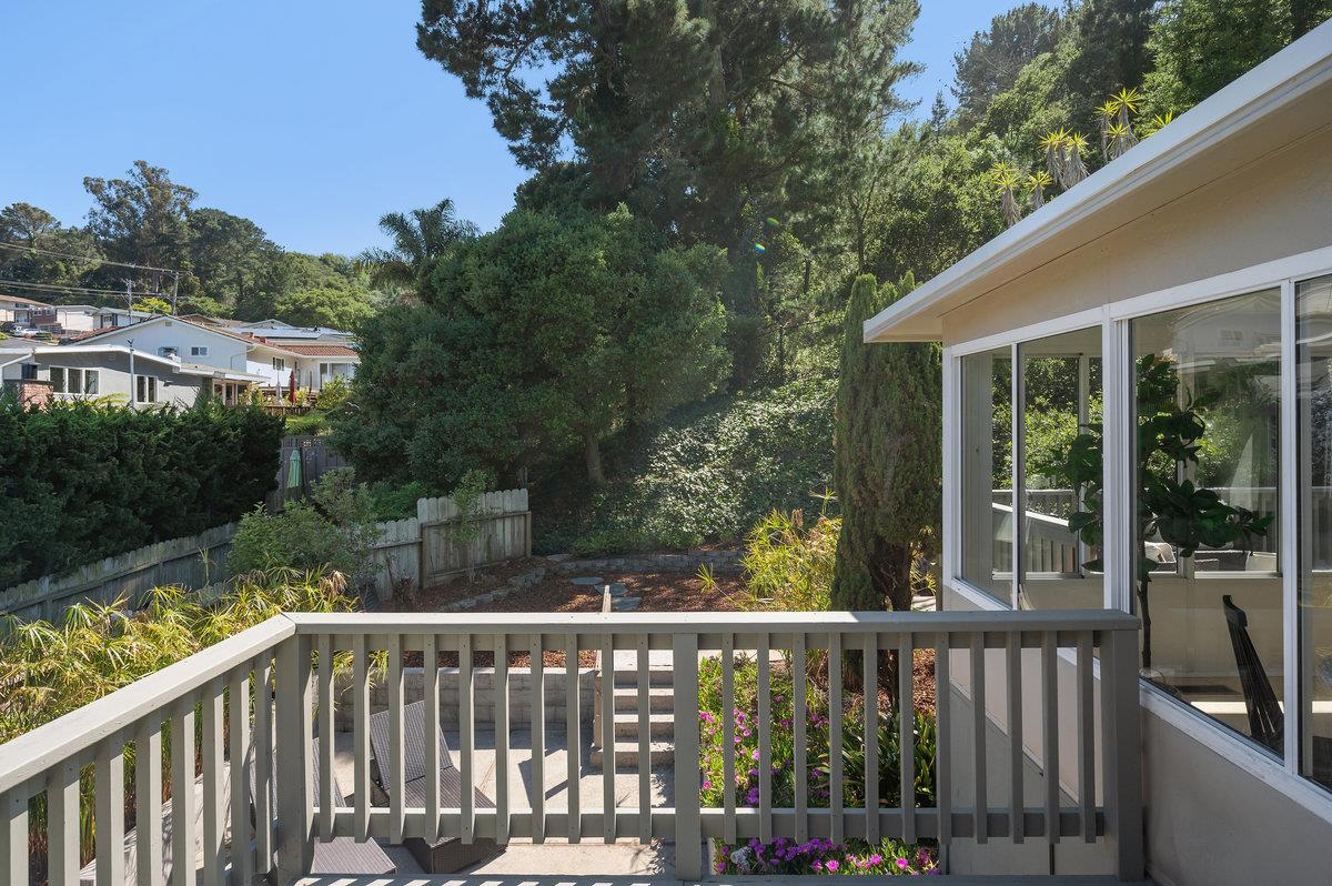 2311 Bennington DR