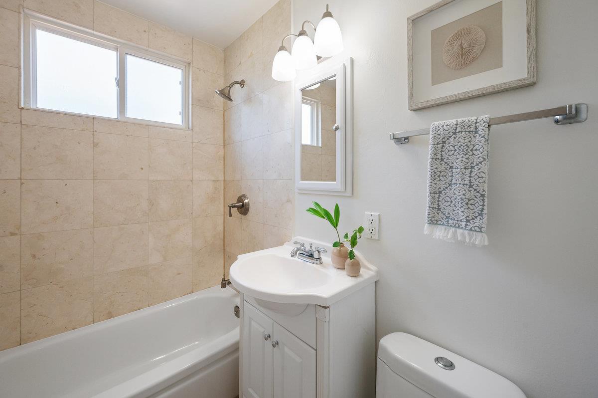 2311 Bennington DR