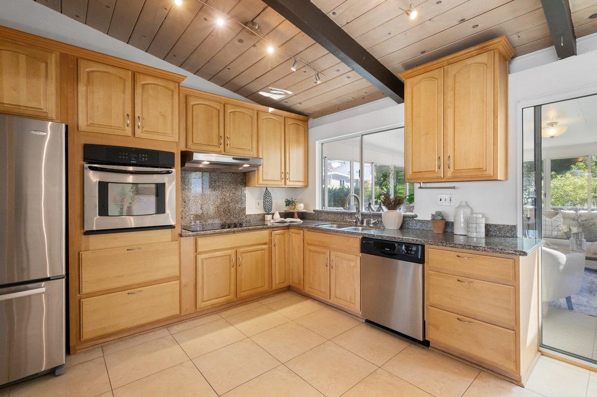 2311 Bennington DR