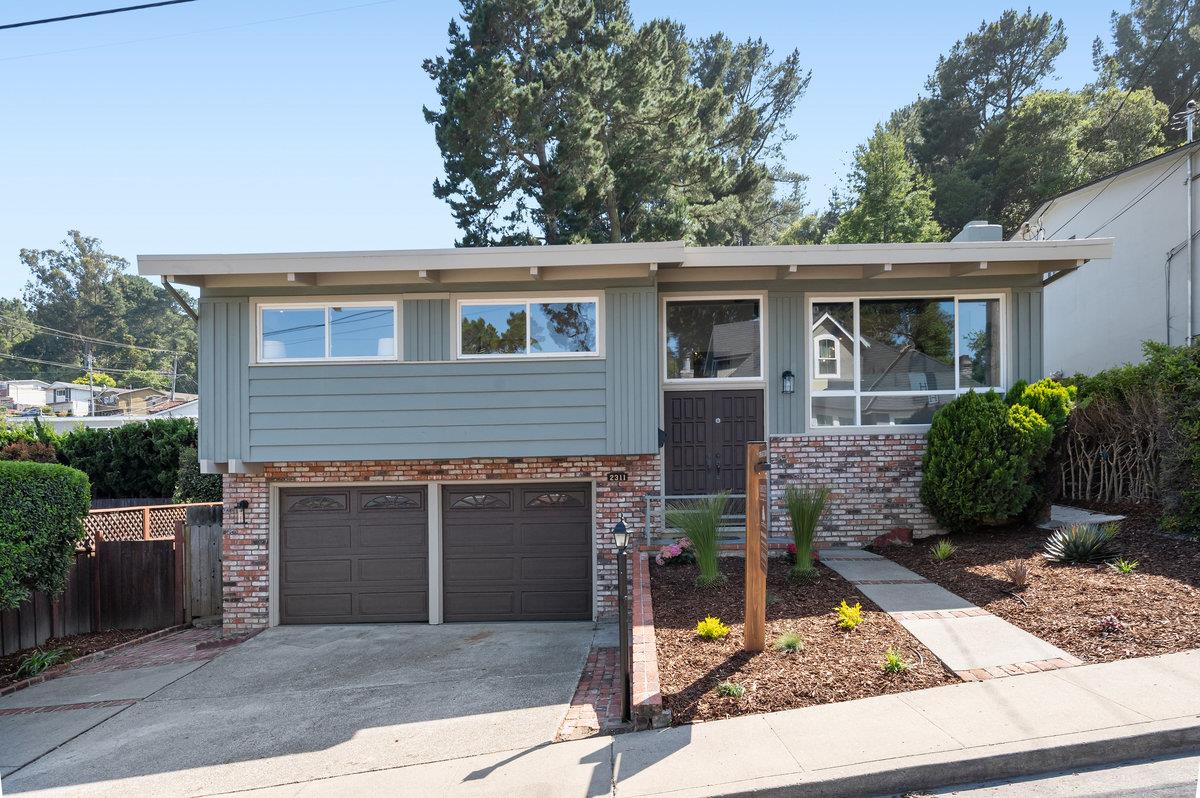 2311 Bennington DR