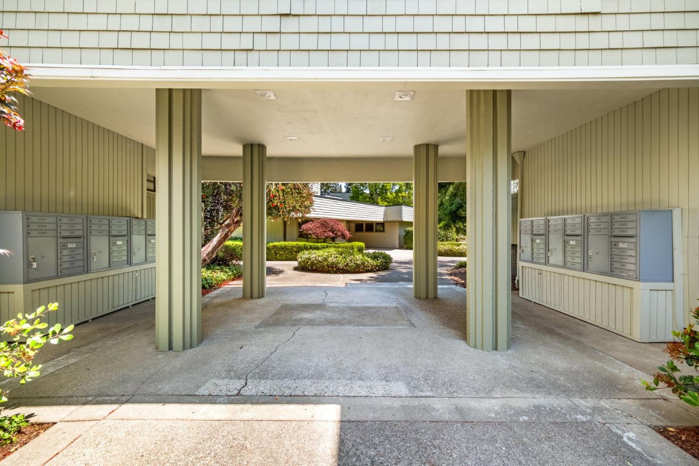 2361 Sharon RD