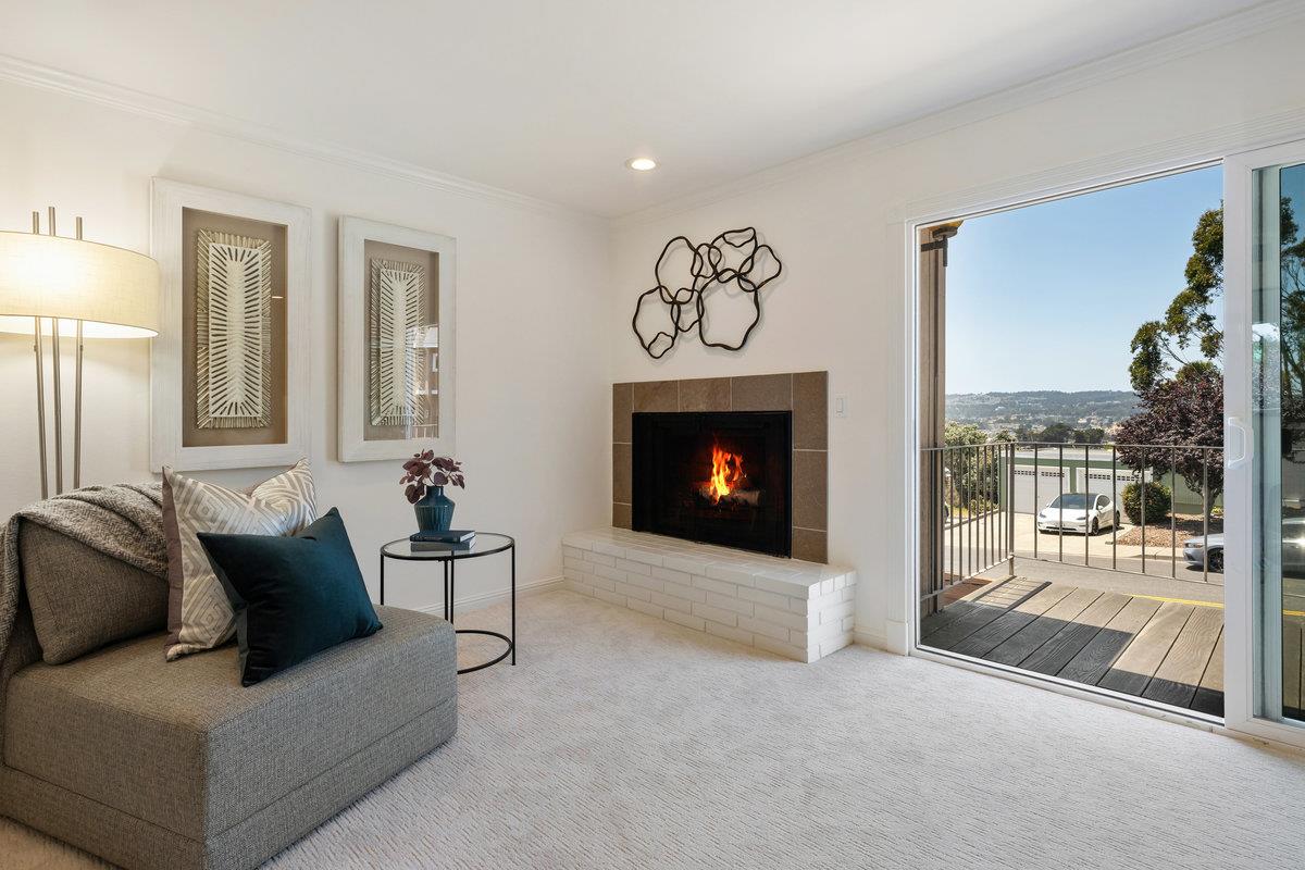 858 Stonegate Drive