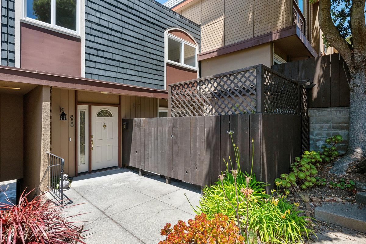 858 Stonegate Drive
