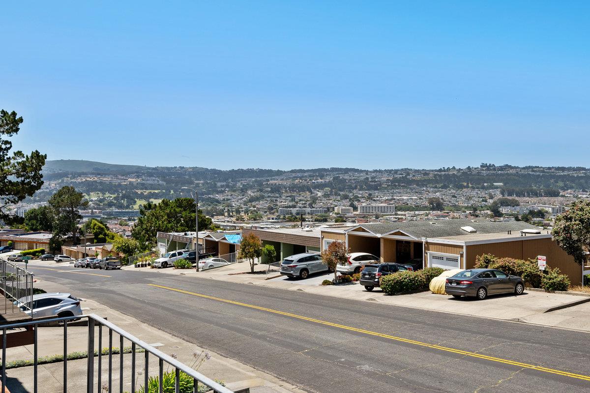 858 Stonegate Drive