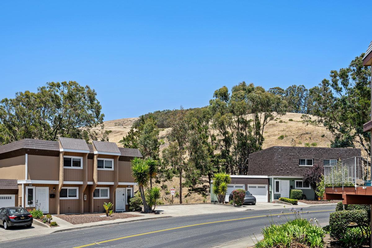 858 Stonegate Drive