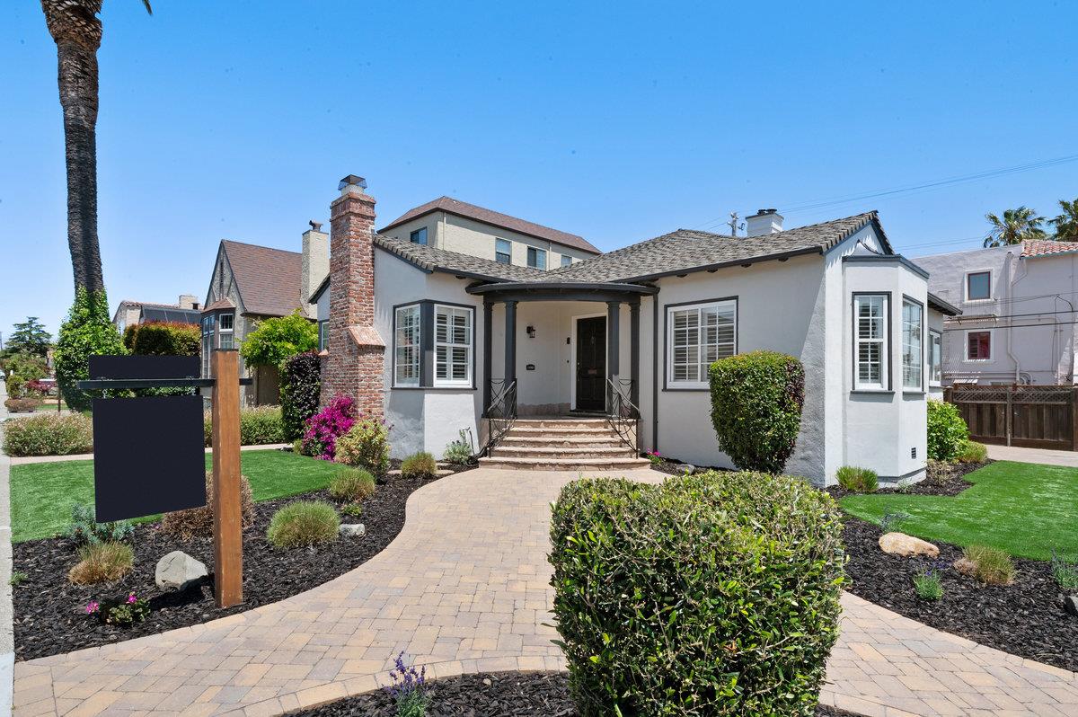 400 Magnolia Avenue