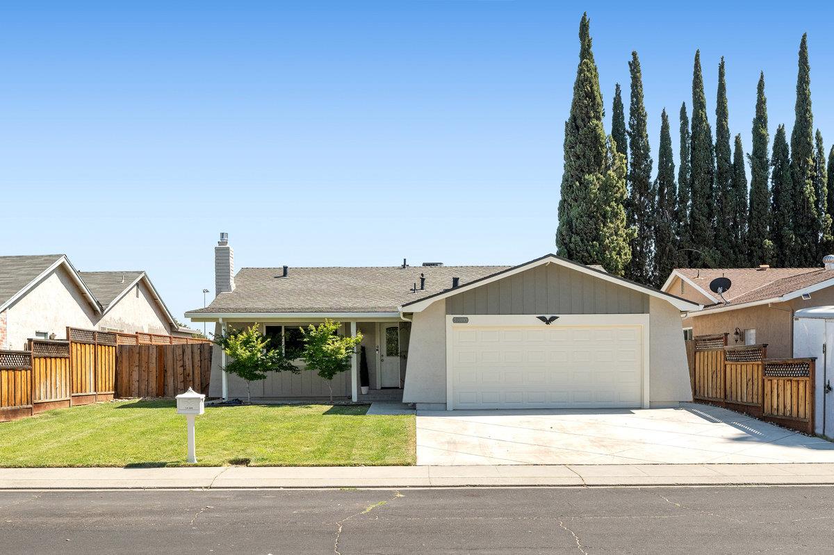 1800 McPeak Court