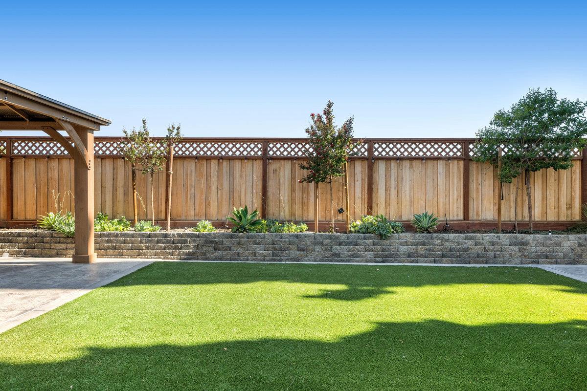1800 McPeak Court