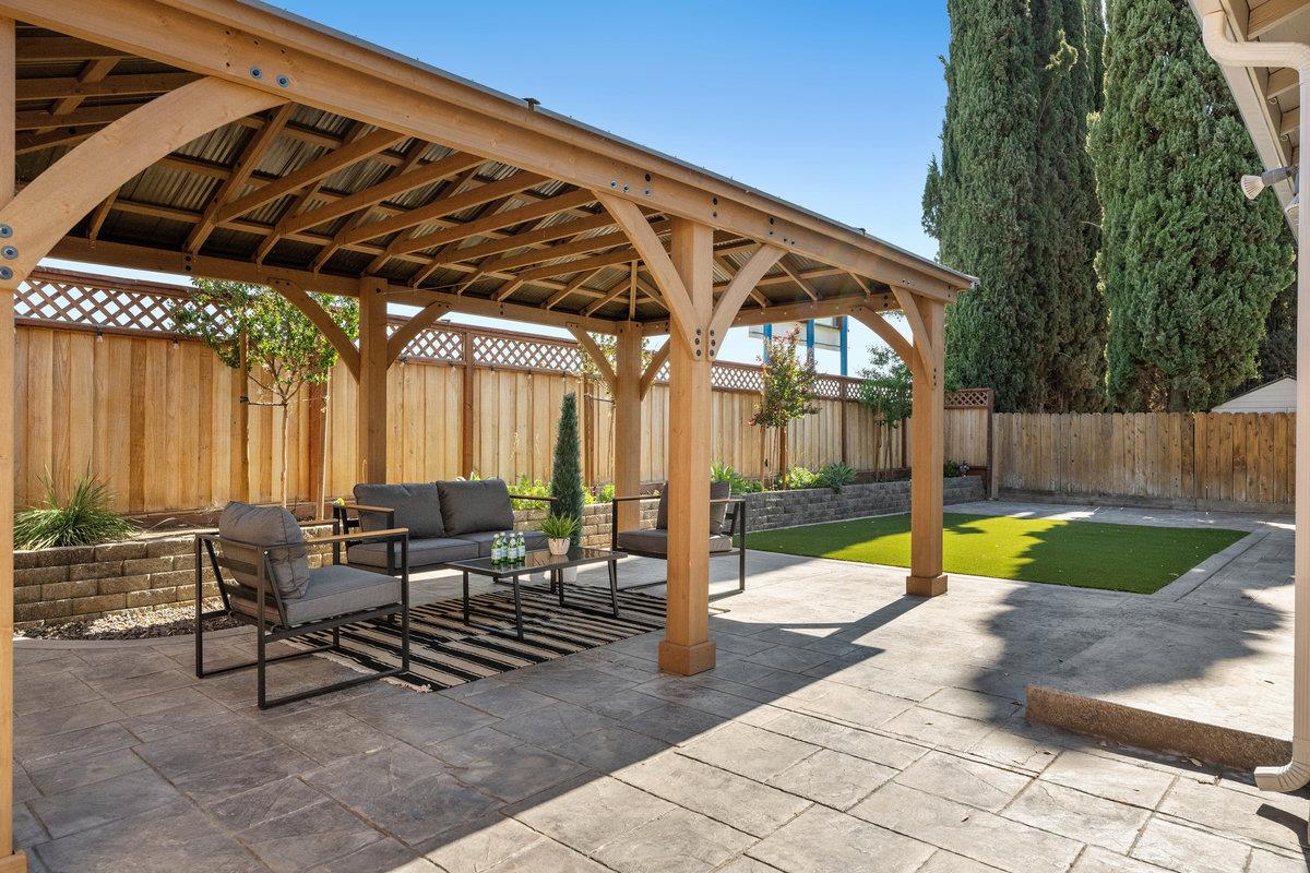 1800 McPeak Court