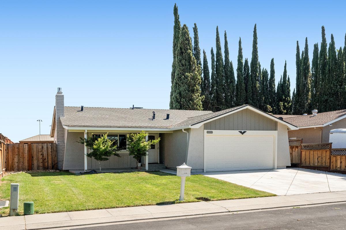 1800 McPeak Court