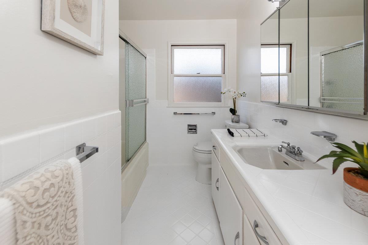 1202 Woodland Drive