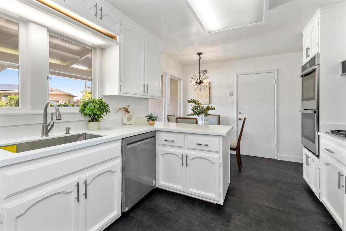 1202 Woodland Drive