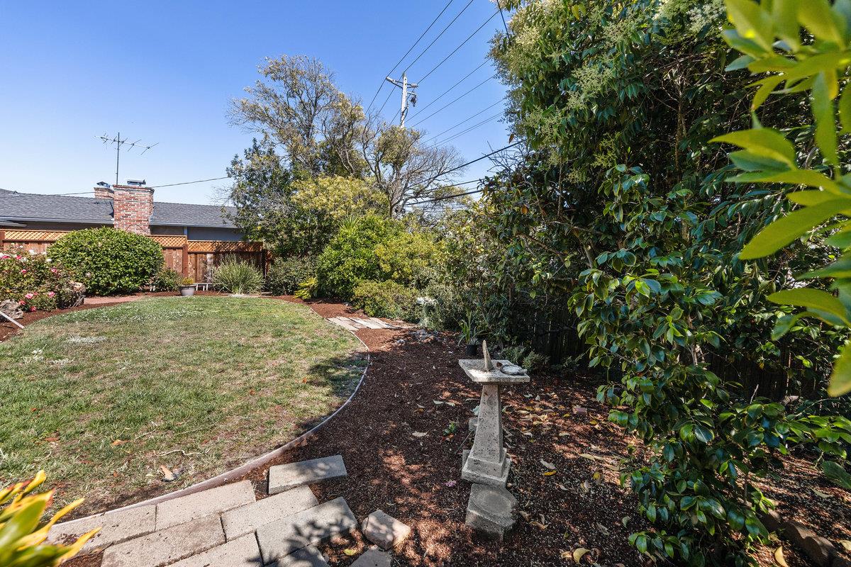 1202 Woodland Drive