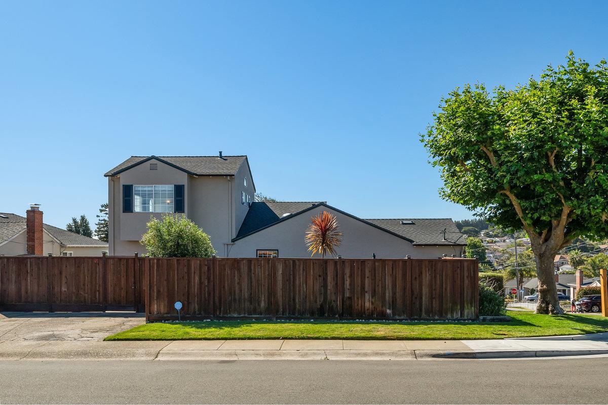 403 Santa Florita Avenue