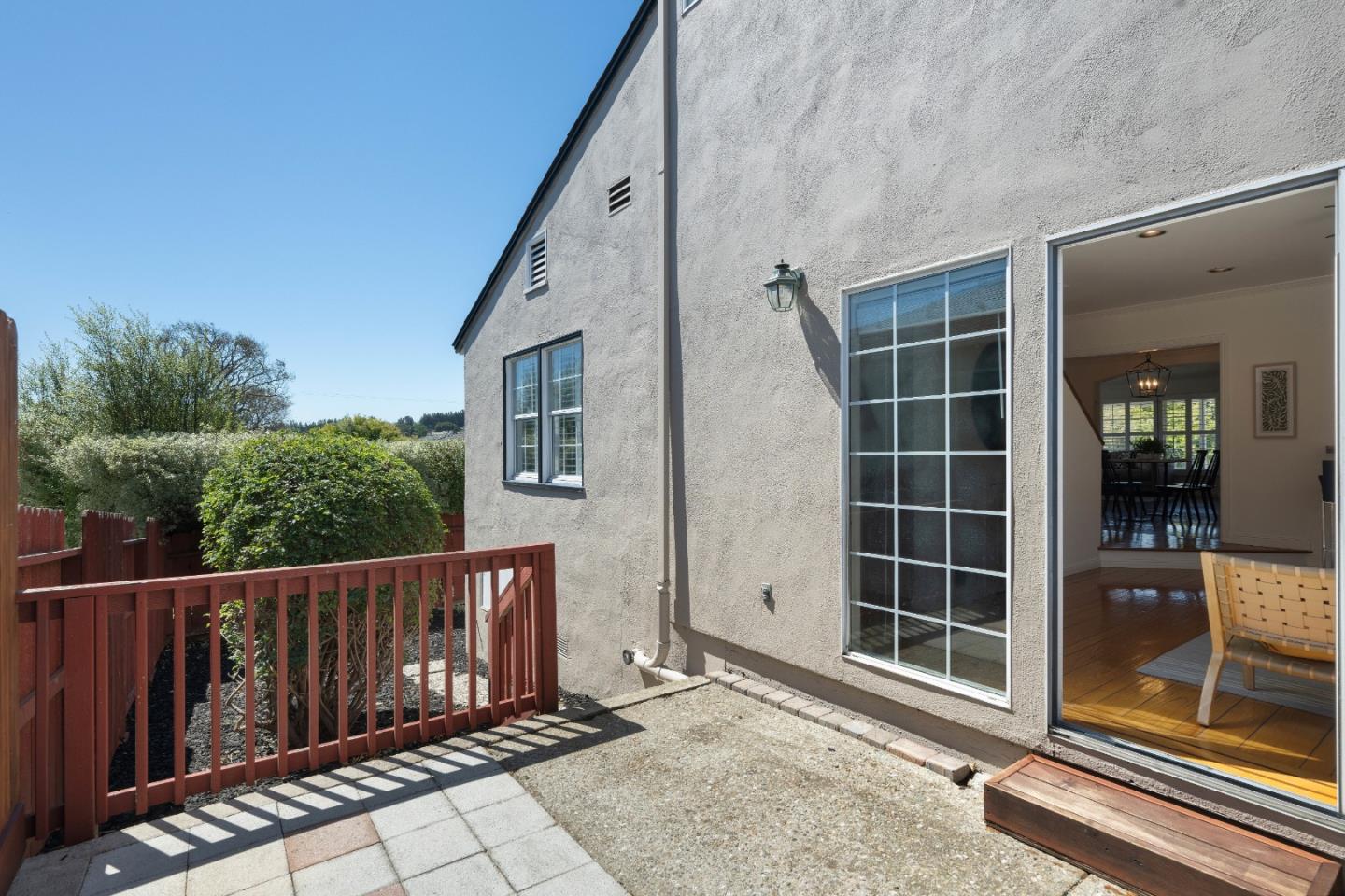403 Santa Florita Avenue