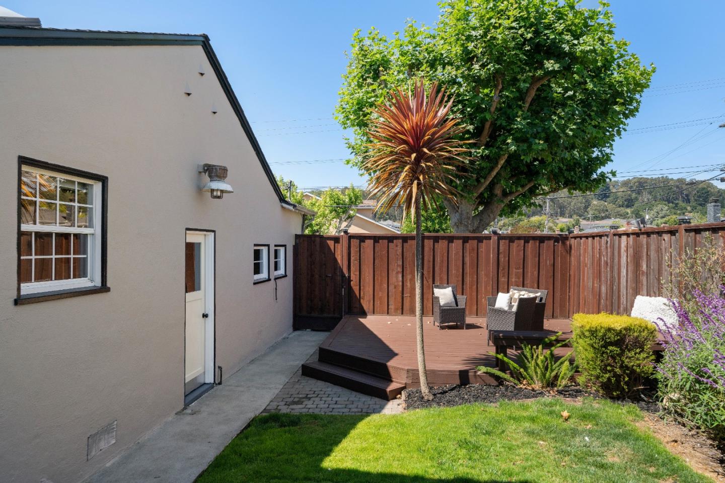 403 Santa Florita Avenue