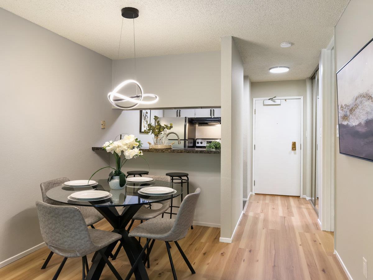 8124 Shelter Creek Lane