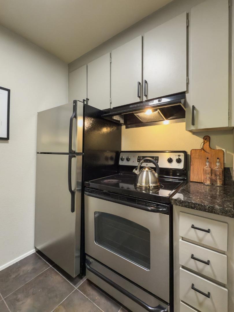 8124 Shelter Creek Lane