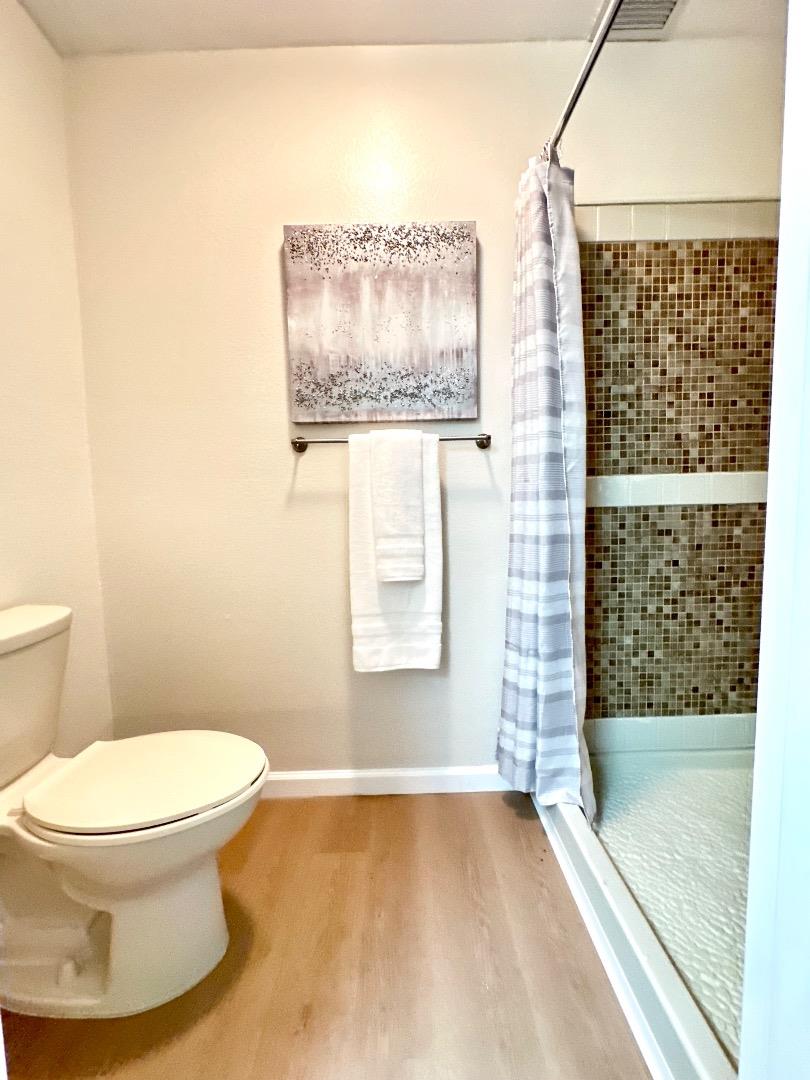 7142 Shelter Creek Lane