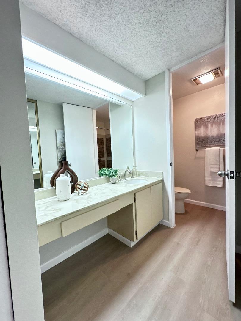 7142 Shelter Creek Lane