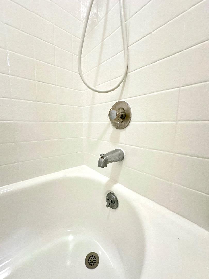 7142 Shelter Creek Lane